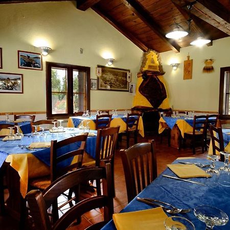Villanova Strisaili Hotel Il Nido Dell'Aquila מראה חיצוני תמונה
