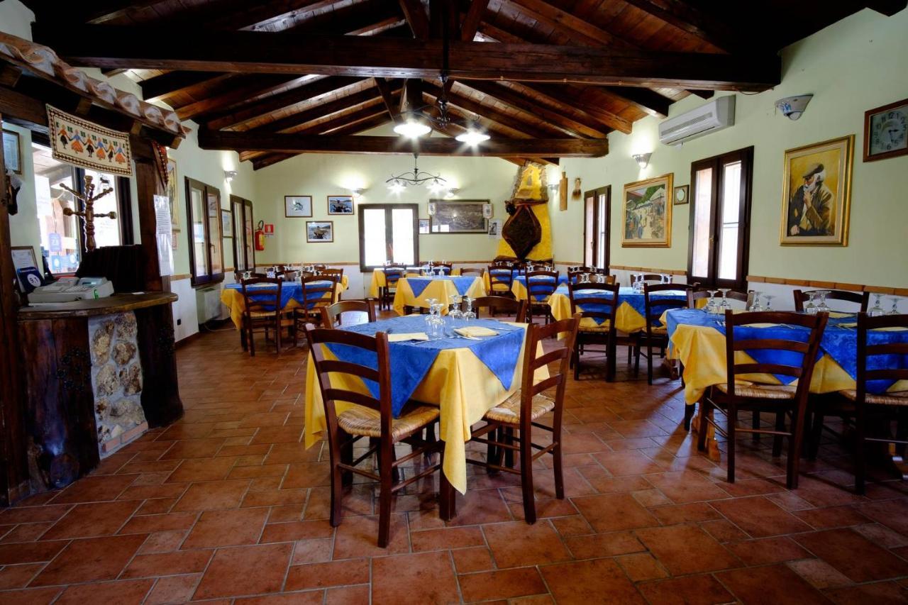 Villanova Strisaili Hotel Il Nido Dell'Aquila מראה חיצוני תמונה