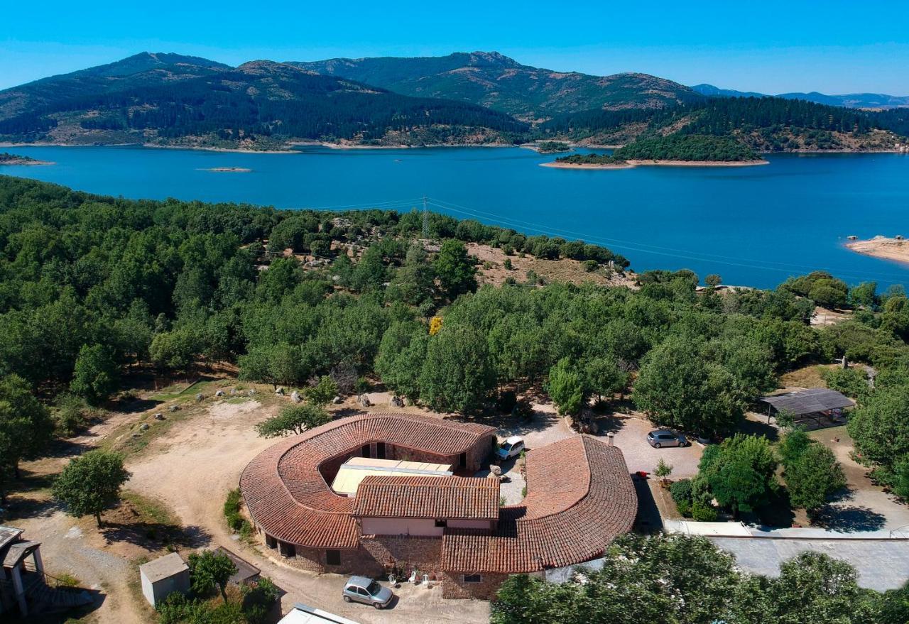 Villanova Strisaili Hotel Il Nido Dell'Aquila מראה חיצוני תמונה