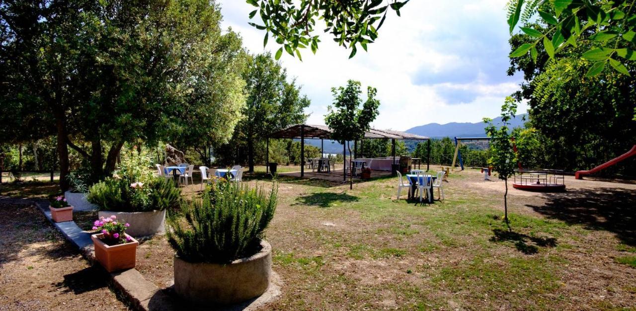 Villanova Strisaili Hotel Il Nido Dell'Aquila מראה חיצוני תמונה