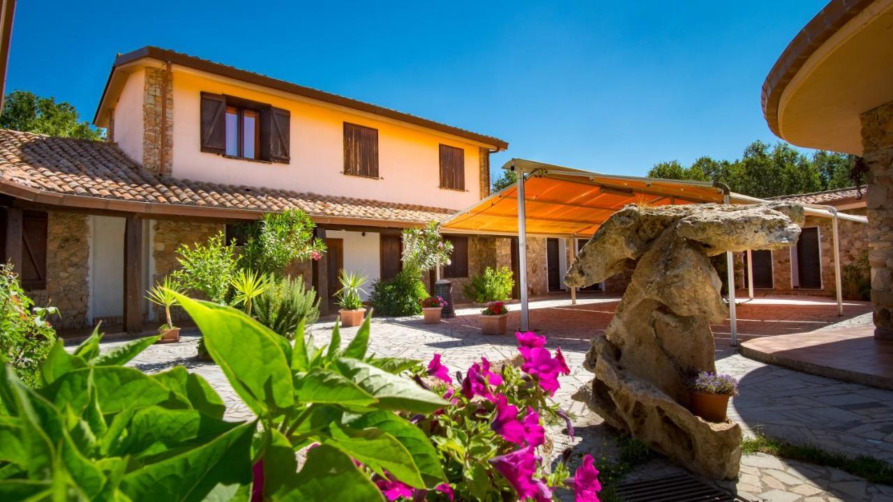 Villanova Strisaili Hotel Il Nido Dell'Aquila מראה חיצוני תמונה